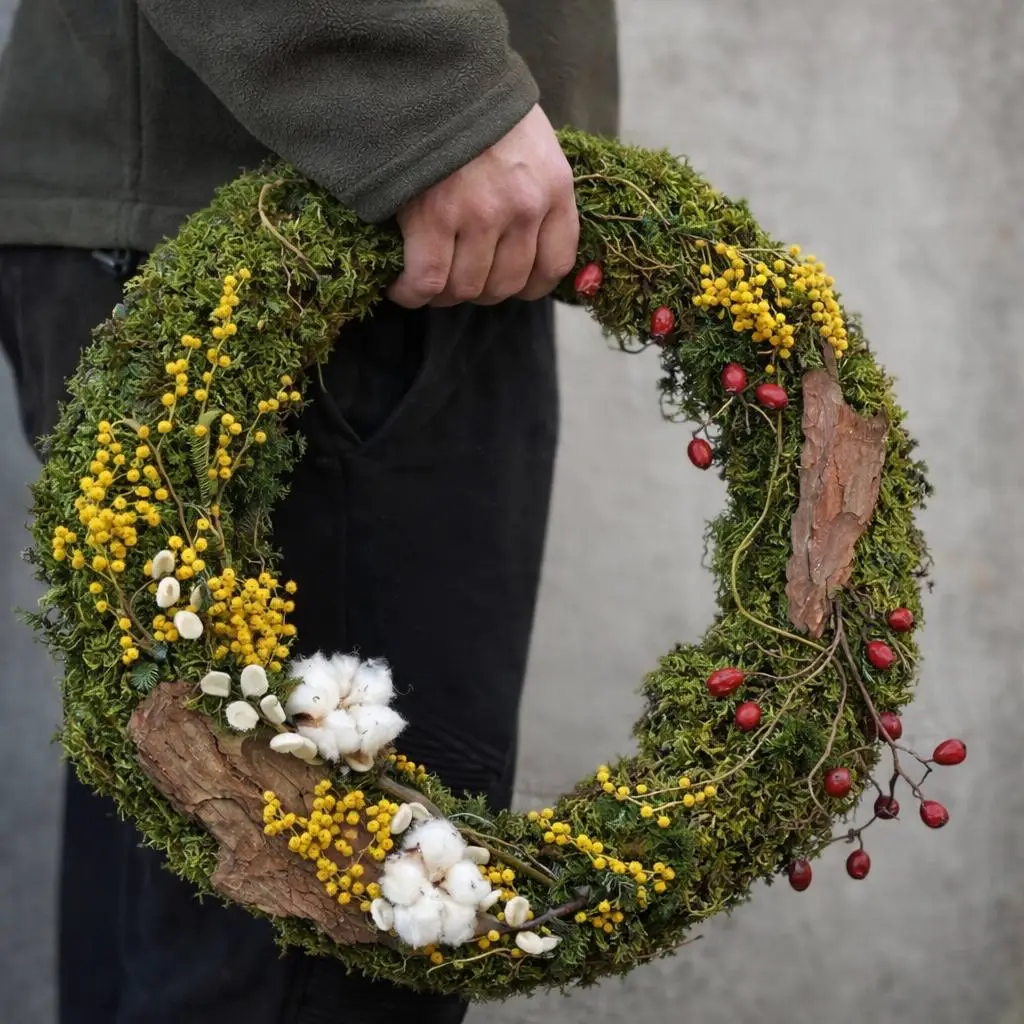 Вінок на дверях — декор для дому